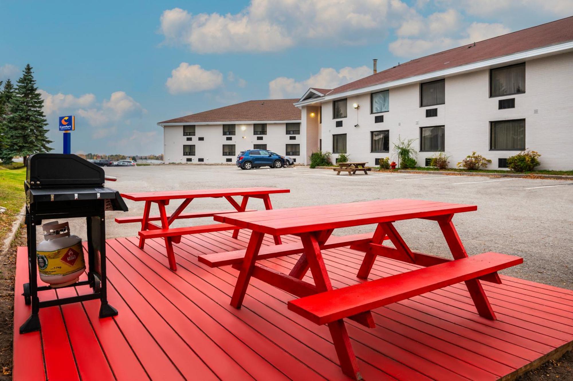 Comfort Inn & Suites Barrie Exteriér fotografie